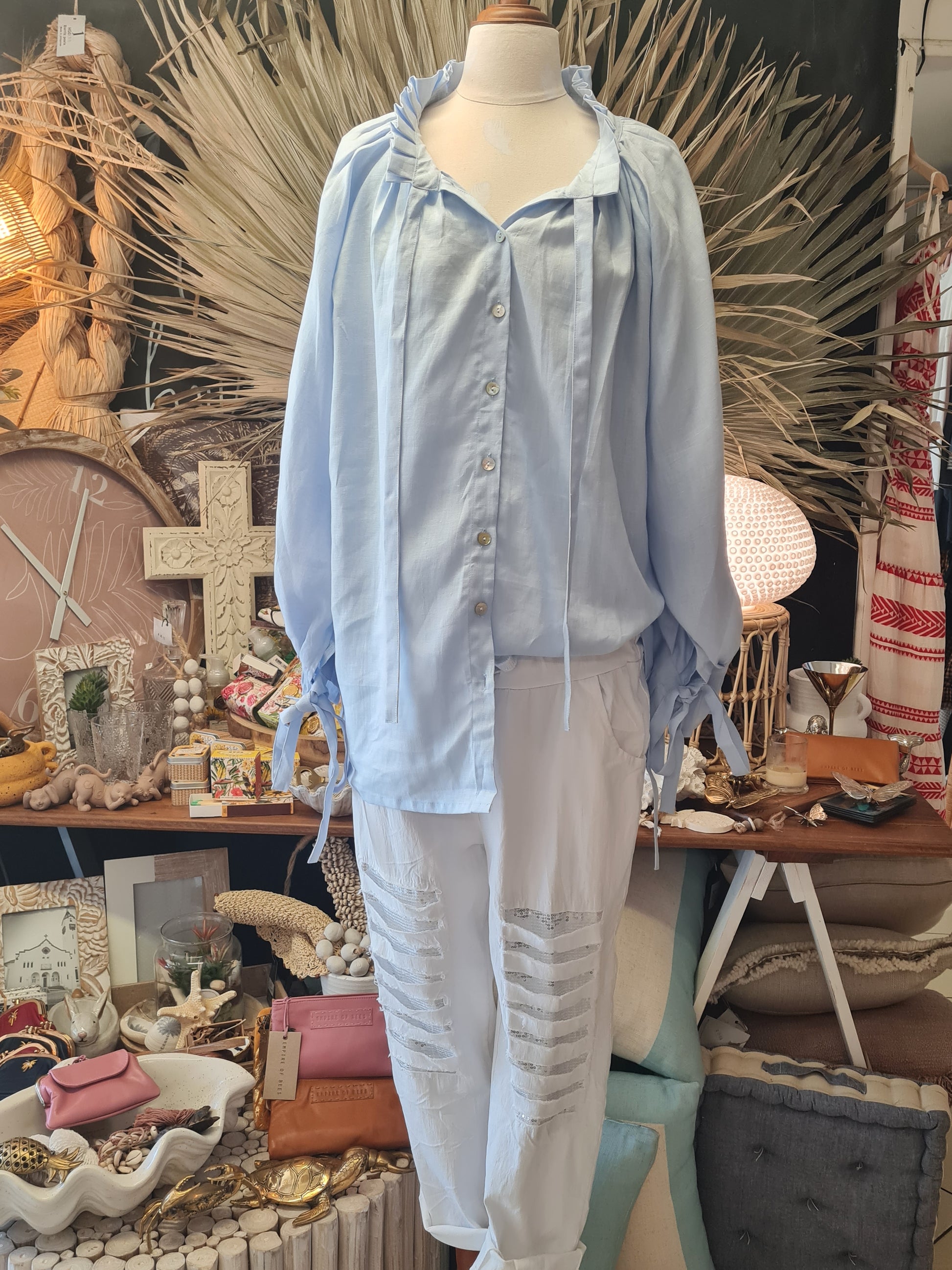 Linen top with ruffles - Coastalfunk